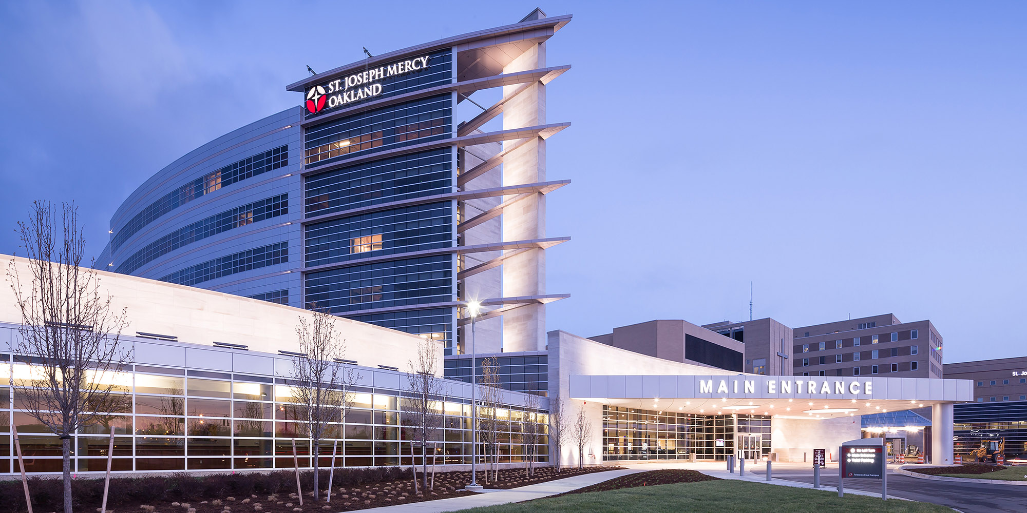 St. Joseph Mercy Oakland Hospital exterior image